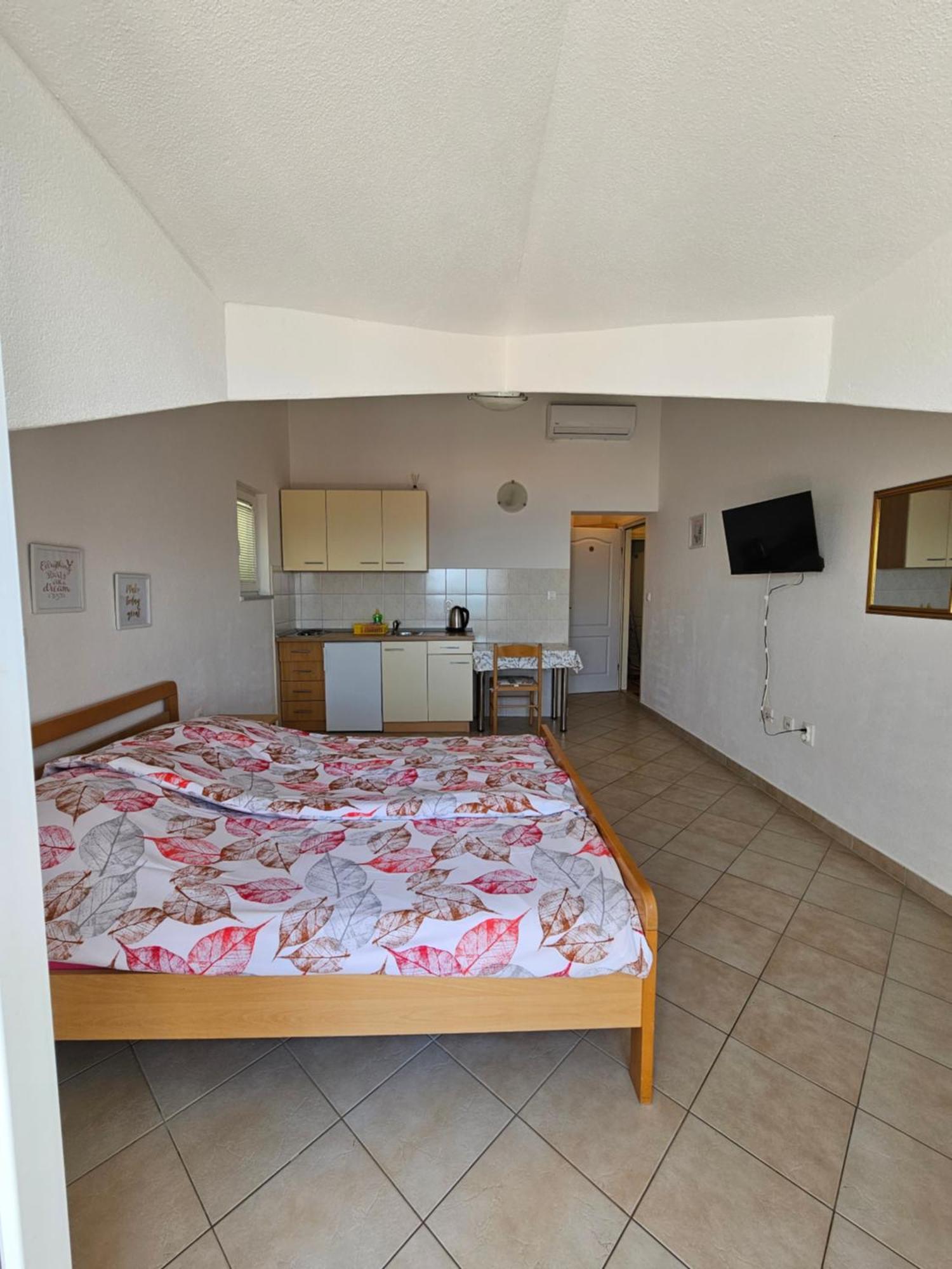 Apartments Adriatika Makarska Quarto foto