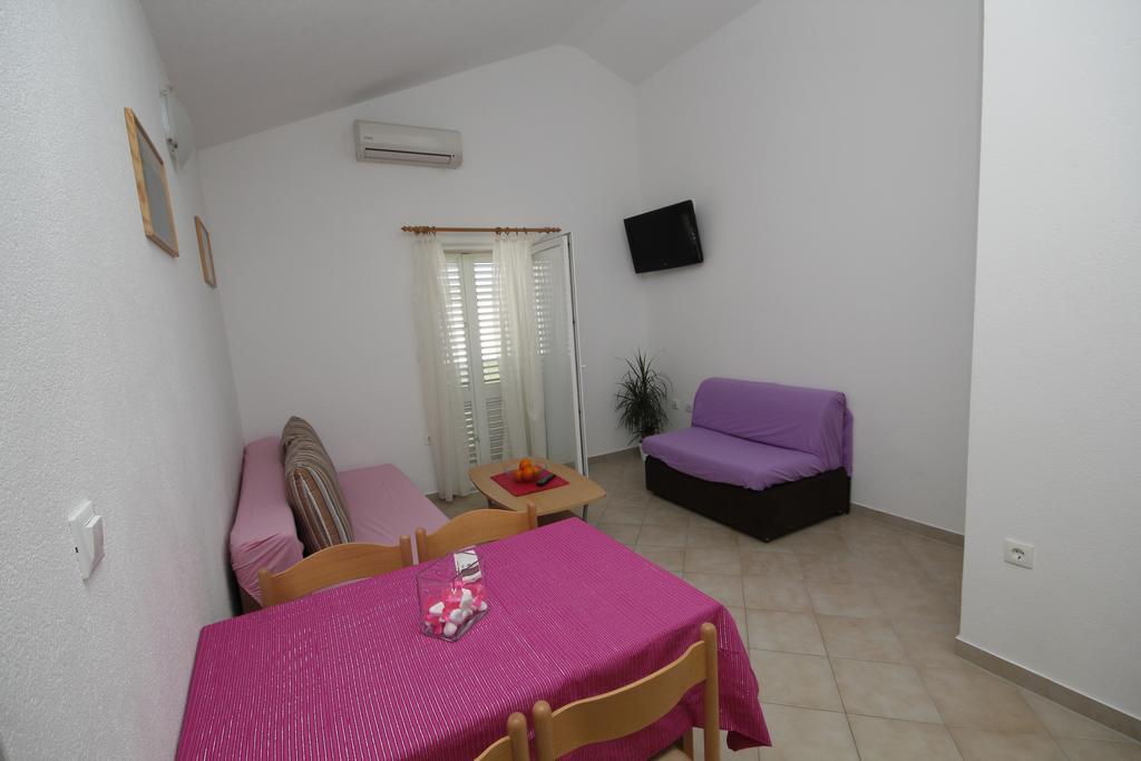 Apartments Adriatika Makarska Quarto foto