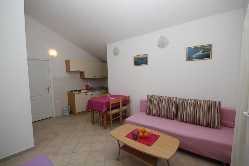 Apartments Adriatika Makarska Quarto foto
