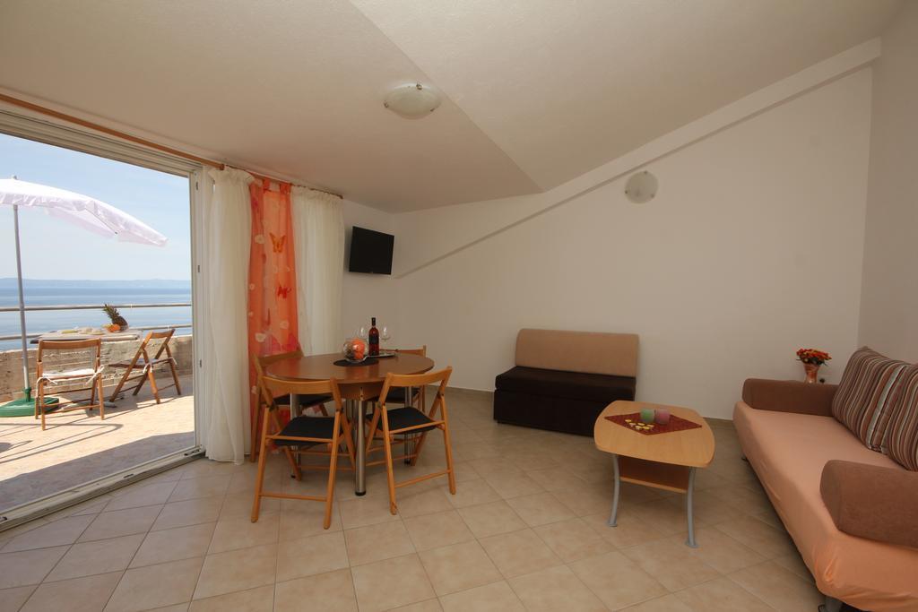 Apartments Adriatika Makarska Quarto foto